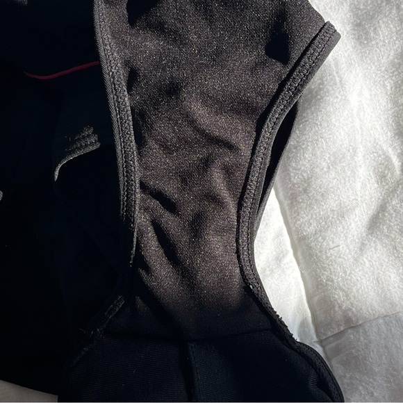 Roots Women's Black Swimsuit with Pink Accents 12D Built in Cups Vacation Cruise - Picture 7 of 14